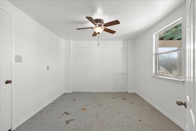 1172 Sailfish Street, Hitchcock, TX 77563
