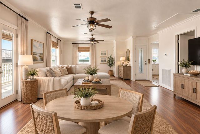 1172 Sailfish Street, Hitchcock, TX 77563