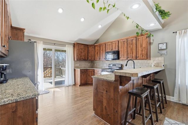 803 Mulberry Street, Pleasant Hill, MO 64080