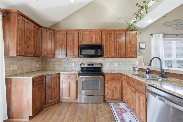 803 Mulberry Street, Pleasant Hill, MO 64080