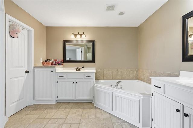 803 Mulberry Street, Pleasant Hill, MO 64080