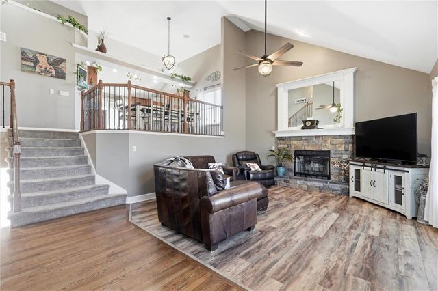 803 Mulberry Street, Pleasant Hill, MO 64080