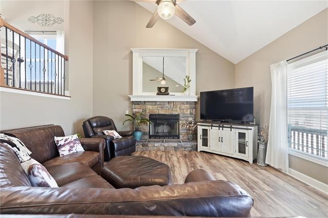 803 Mulberry Street, Pleasant Hill, MO 64080