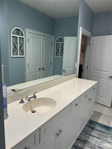 435 S Tryon Street 708, Charlotte, NC 28202