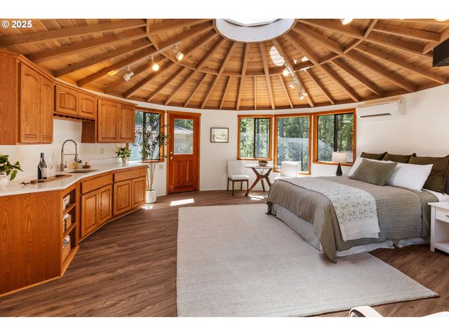 80926 TURKEY RUN Rd, Creswell, OR 97426