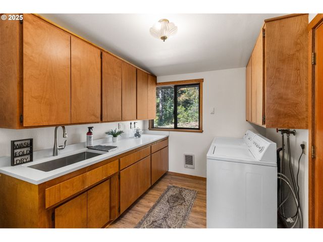 80926 TURKEY RUN Rd, Creswell, OR 97426