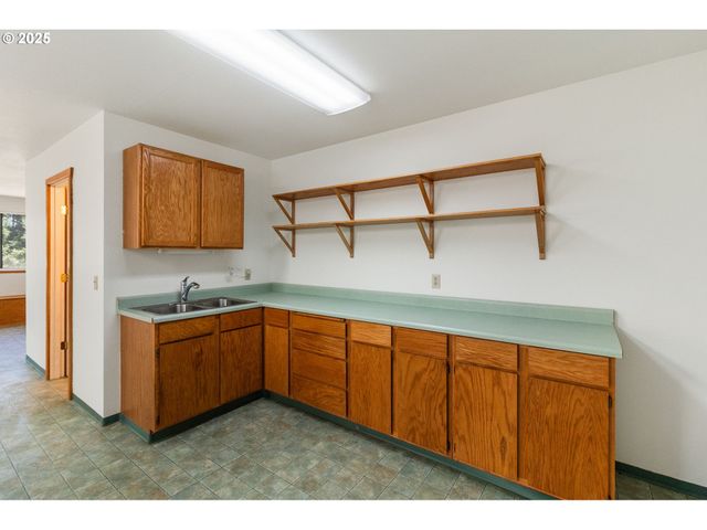 80926 TURKEY RUN Rd, Creswell, OR 97426