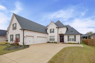 5143 LAWRENCEBURG LN, Lakeland, TN 38002