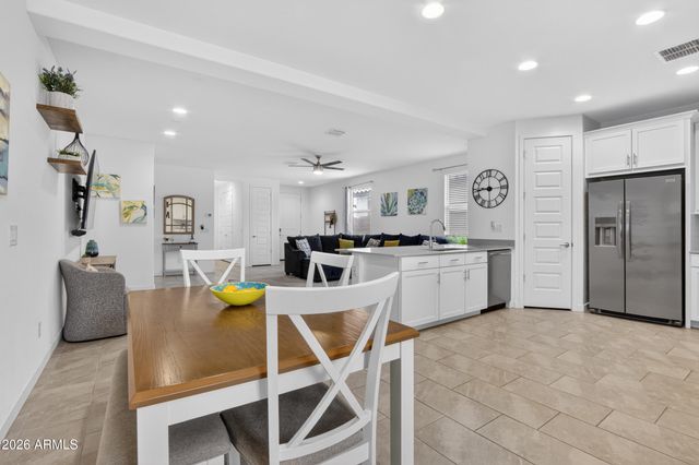12612 W MORTEN Avenue, Glendale, AZ 85307