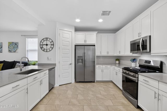 12612 W MORTEN Avenue, Glendale, AZ 85307