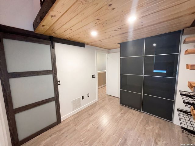 330 Clay St Unit 8, San Antonio, TX 78204