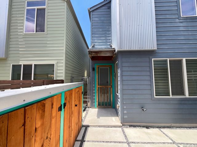 330 Clay St Unit 8, San Antonio, TX 78204