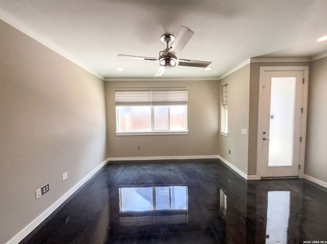 330 Clay St Unit 8, San Antonio, TX 78204