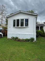 621 SHEAFE Road 123, Poughkeepsie, NY 12603