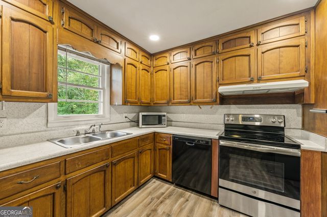 736 Stagecoach Road, Stockbridge, GA 30281