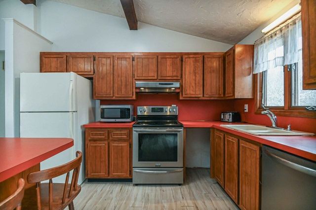 68 Airport Drive, York, ME 03909