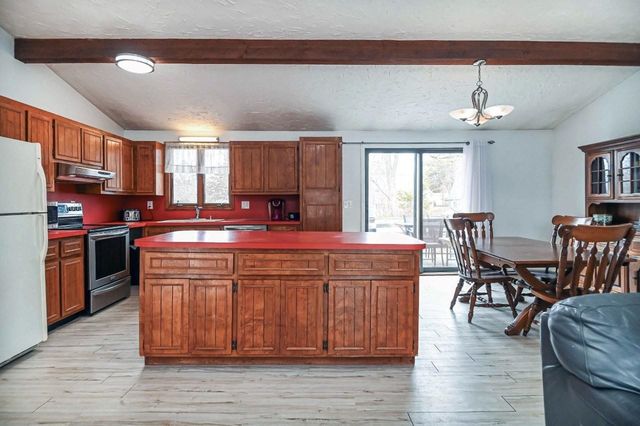 68 Airport Drive, York, ME 03909