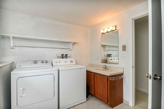 68 Airport Drive, York, ME 03909