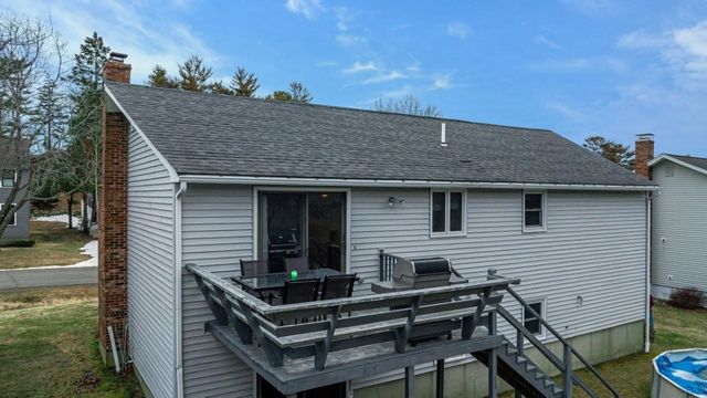 68 Airport Drive, York, ME 03909