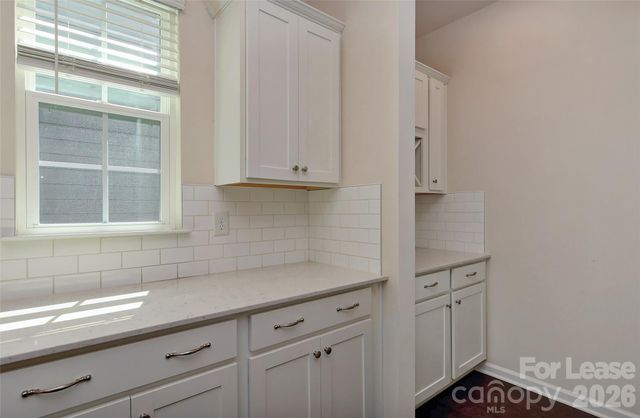 8017 Cornhill Avenue, Charlotte, NC 28277