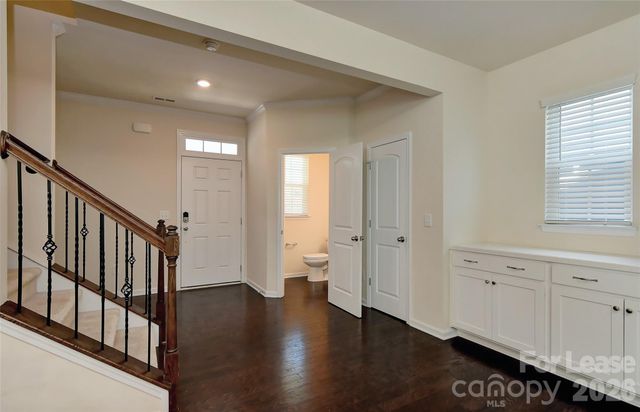 8017 Cornhill Avenue, Charlotte, NC 28277