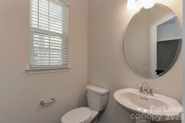 8017 Cornhill Avenue, Charlotte, NC 28277