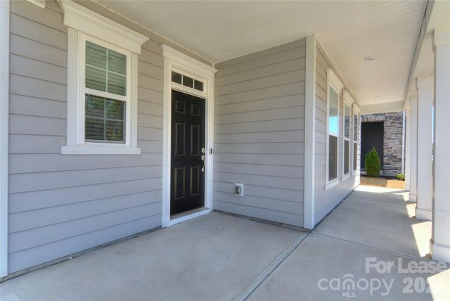 8017 Cornhill Avenue, Charlotte, NC 28277