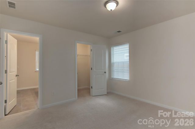 8017 Cornhill Avenue, Charlotte, NC 28277