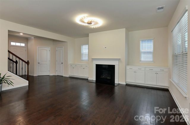 8017 Cornhill Avenue, Charlotte, NC 28277