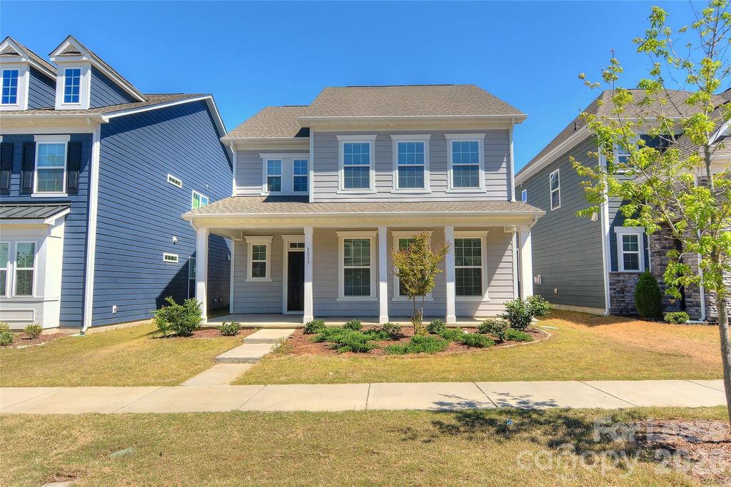 8017 Cornhill Avenue, Charlotte, NC 28277