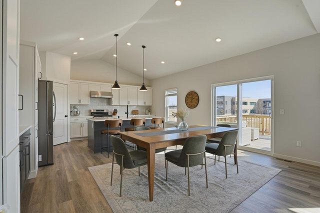 1543 N Thompson Road, Sun Prairie, WI 53590