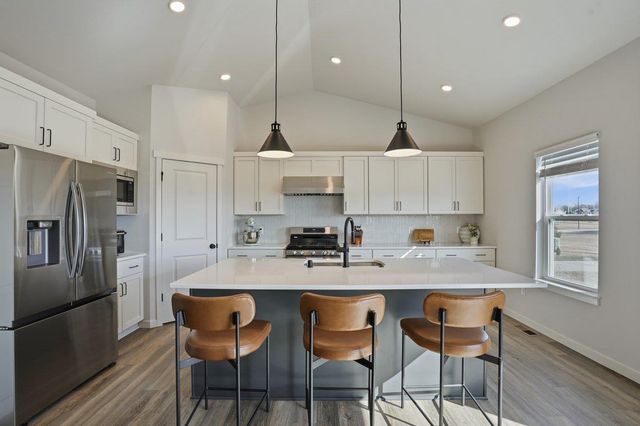 1543 N Thompson Road, Sun Prairie, WI 53590