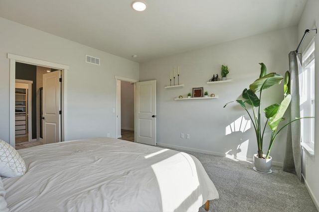 1543 N Thompson Road, Sun Prairie, WI 53590