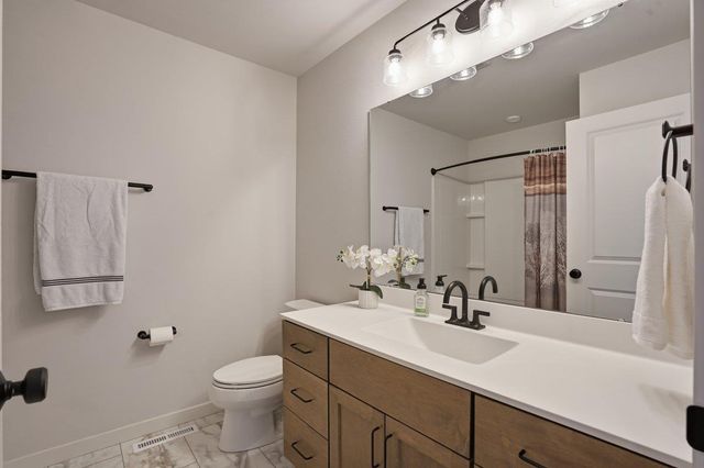 1543 N Thompson Road, Sun Prairie, WI 53590