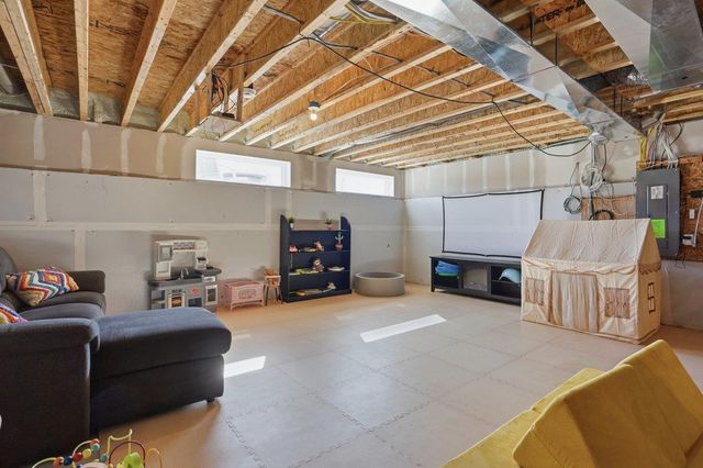 1543 N Thompson Road, Sun Prairie, WI 53590