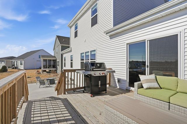 1543 N Thompson Road, Sun Prairie, WI 53590