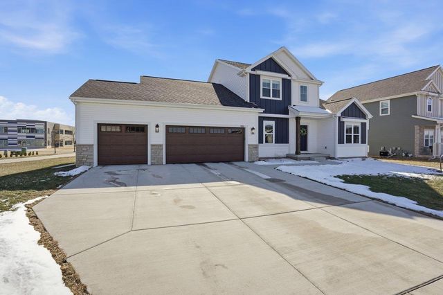 1543 N Thompson Road, Sun Prairie, WI 53590