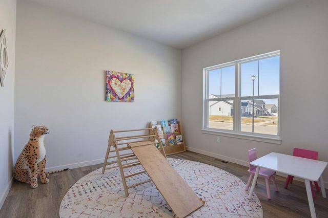 1543 N Thompson Road, Sun Prairie, WI 53590