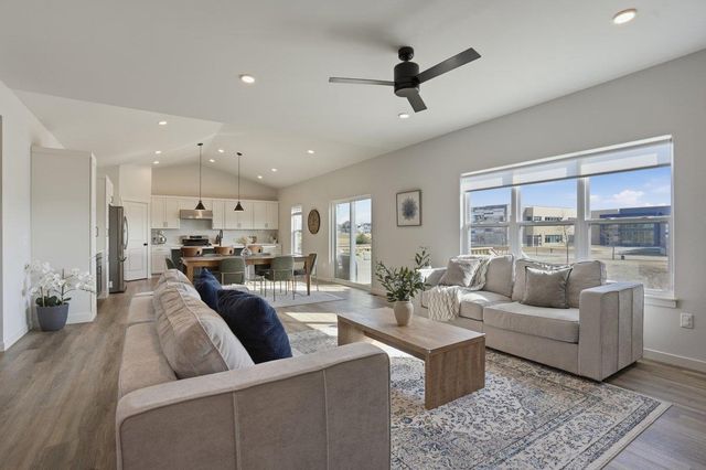 1543 N Thompson Road, Sun Prairie, WI 53590