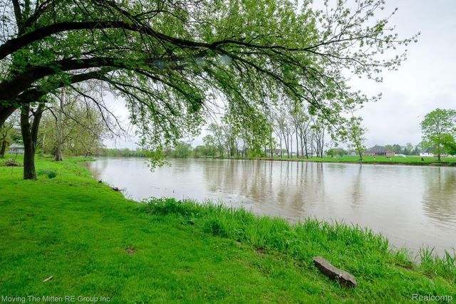 2847 N CUSTER Road, Frenchtown Twp, MI 48162