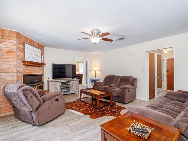 1 Alpine Court, Brownwood, TX 76801