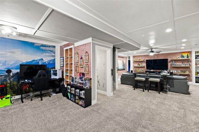 418 W High Road, Norwalk, IA 50211