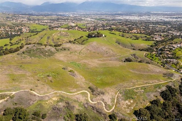 13 OLD CARBON CANYON, Chino Hills, CA 91709