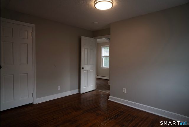 6 Harry Drive, West Haven, CT 06516