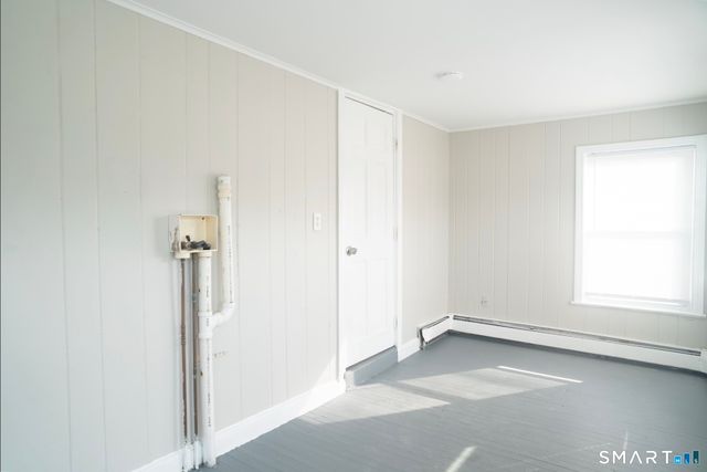 6 Harry Drive, West Haven, CT 06516