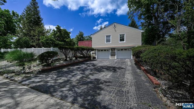 277 French Hill Road, Wayne, NJ 07470
