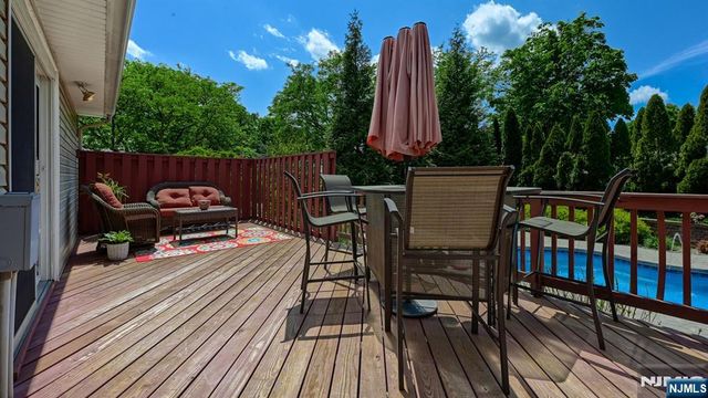 277 French Hill Road, Wayne, NJ 07470