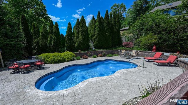 277 French Hill Road, Wayne, NJ 07470