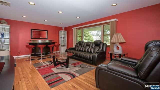277 French Hill Road, Wayne, NJ 07470