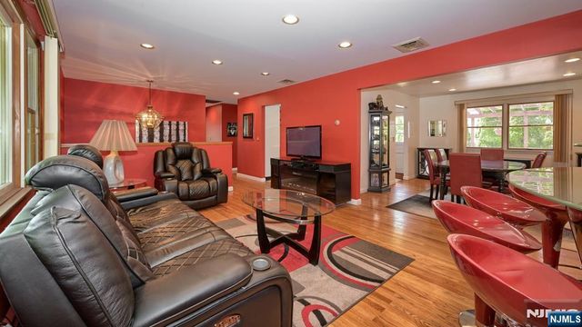 277 French Hill Road, Wayne, NJ 07470